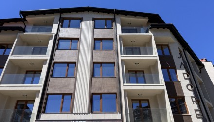 Светло студио с функционално разпределение в жилищен комплекс.